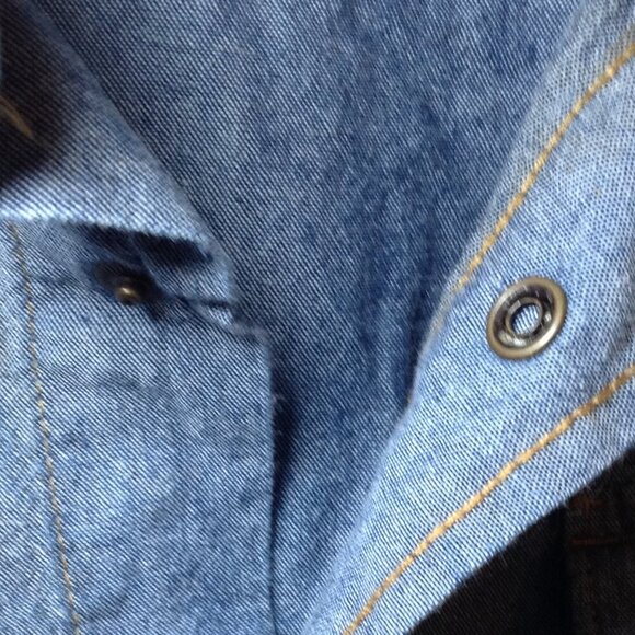 Wrangler Jeans Co. "XL" Men's denim, MOP snaps, Collegiate, Trending, Utility - Picture 3 of 6